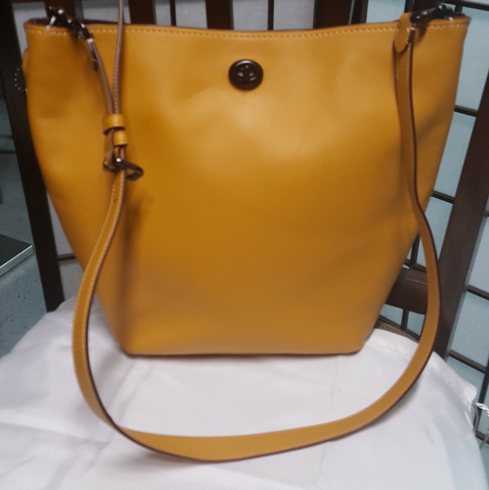 Coach 1941 Turnlock Duffle.